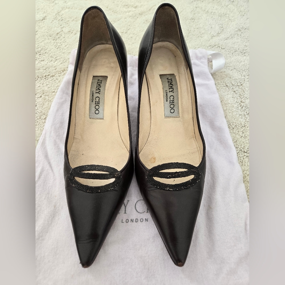 Jimmy Choo Black Heels Sleek and Versatile